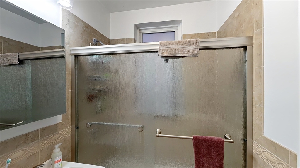2 bed, 1 bath apartment for rent at 10 Jamaicaway Unit 15, Jamaica Plain — photo 10 of 14