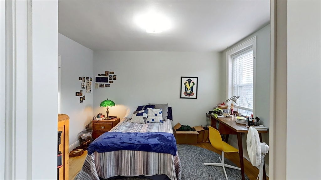 2 bed, 1 bath apartment for rent at 10 Jamaicaway Unit 15, Jamaica Plain — photo 6 of 14