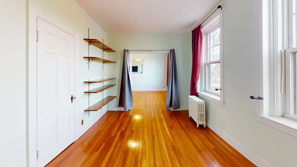 2 bed, 1 bath apartment for rent at 10 Jamaicaway Unit 24, Jamaica Plain — photo 5 of 9