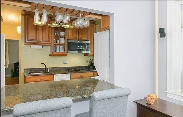 1 bed, 1 bath apartment for rent at 10 Jamaicaway Unit 7, Jamaica Plain — photo 3 of 9