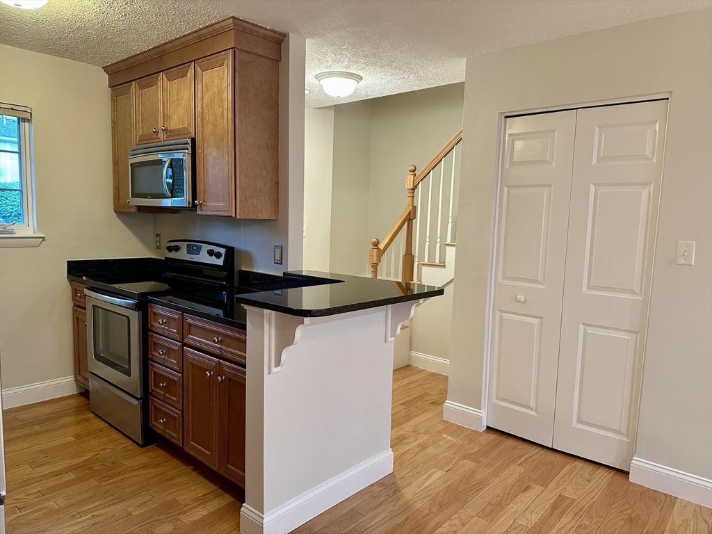 2 bed, 1 bath apartment for rent at 10 Janet Rd Unit 7, Easton — photo 5 of 19