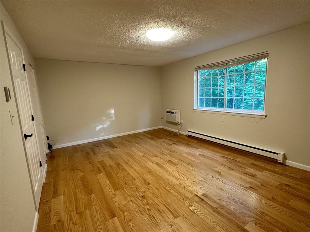 2 bed, 1 bath apartment for rent at 10 Janet Rd Unit 7, Easton — photo 15 of 19