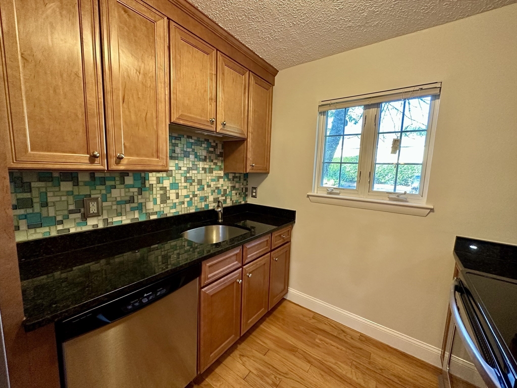 2 bed, 1 bath apartment for rent at 10 Janet Rd Unit 7, Easton — photo 10 of 19