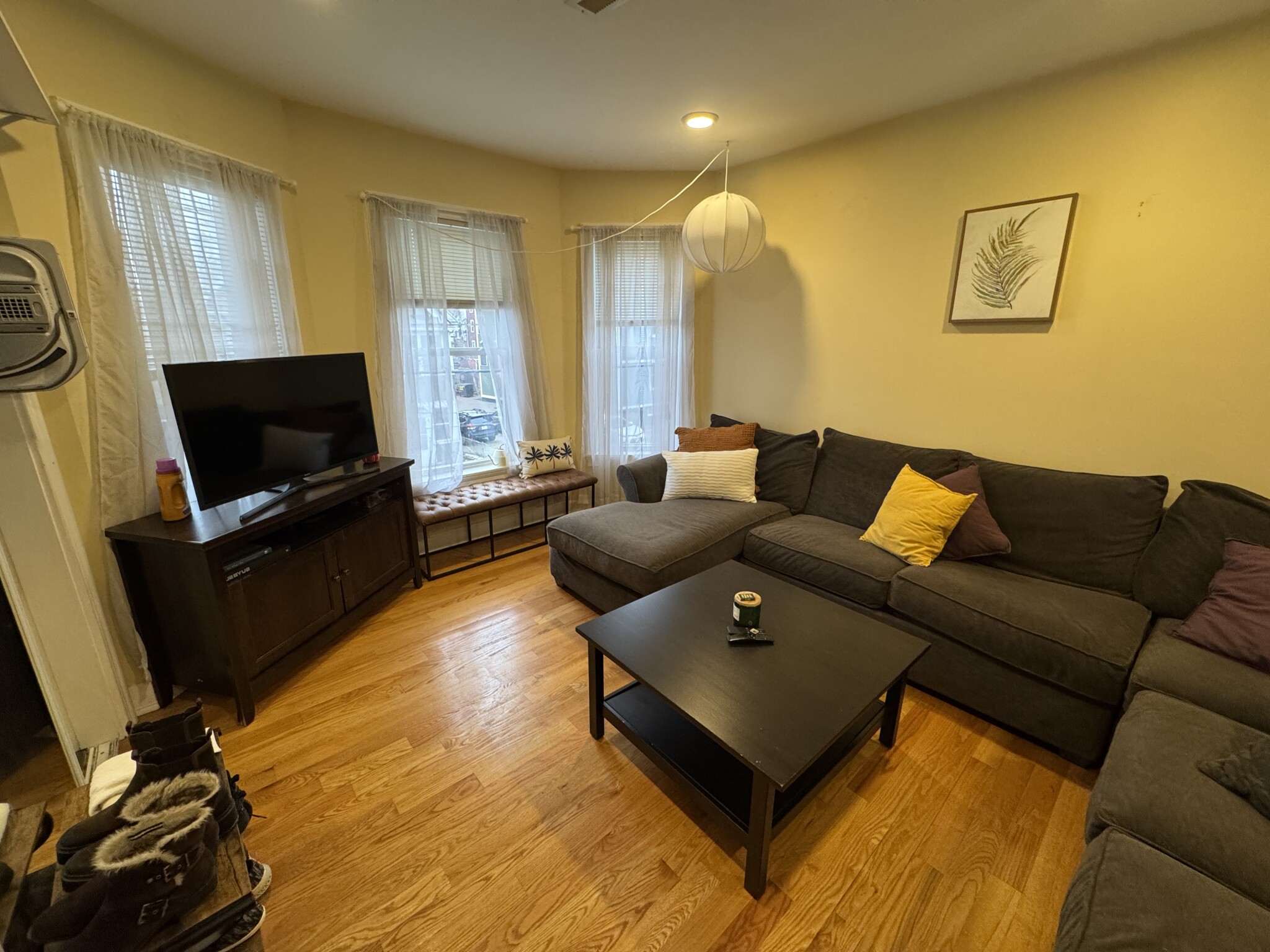 3 bed, 2 bath apartment for rent at 10 Jay St Unit 02, Davis Square