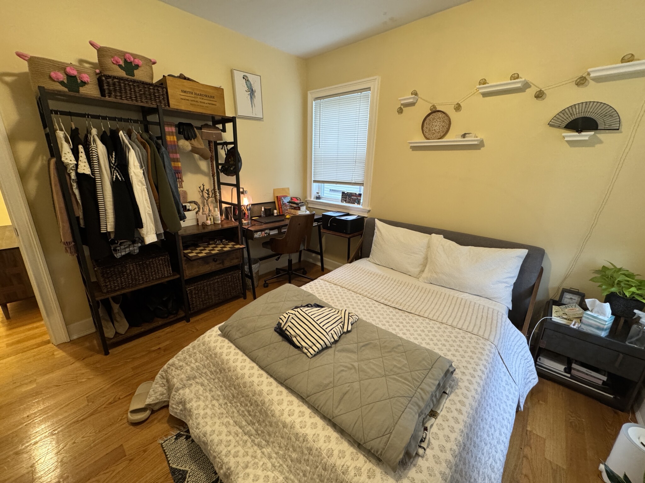 3 bed, 2 bath apartment for rent at 10 Jay St Unit 02, Davis Square — photo 19 of 23