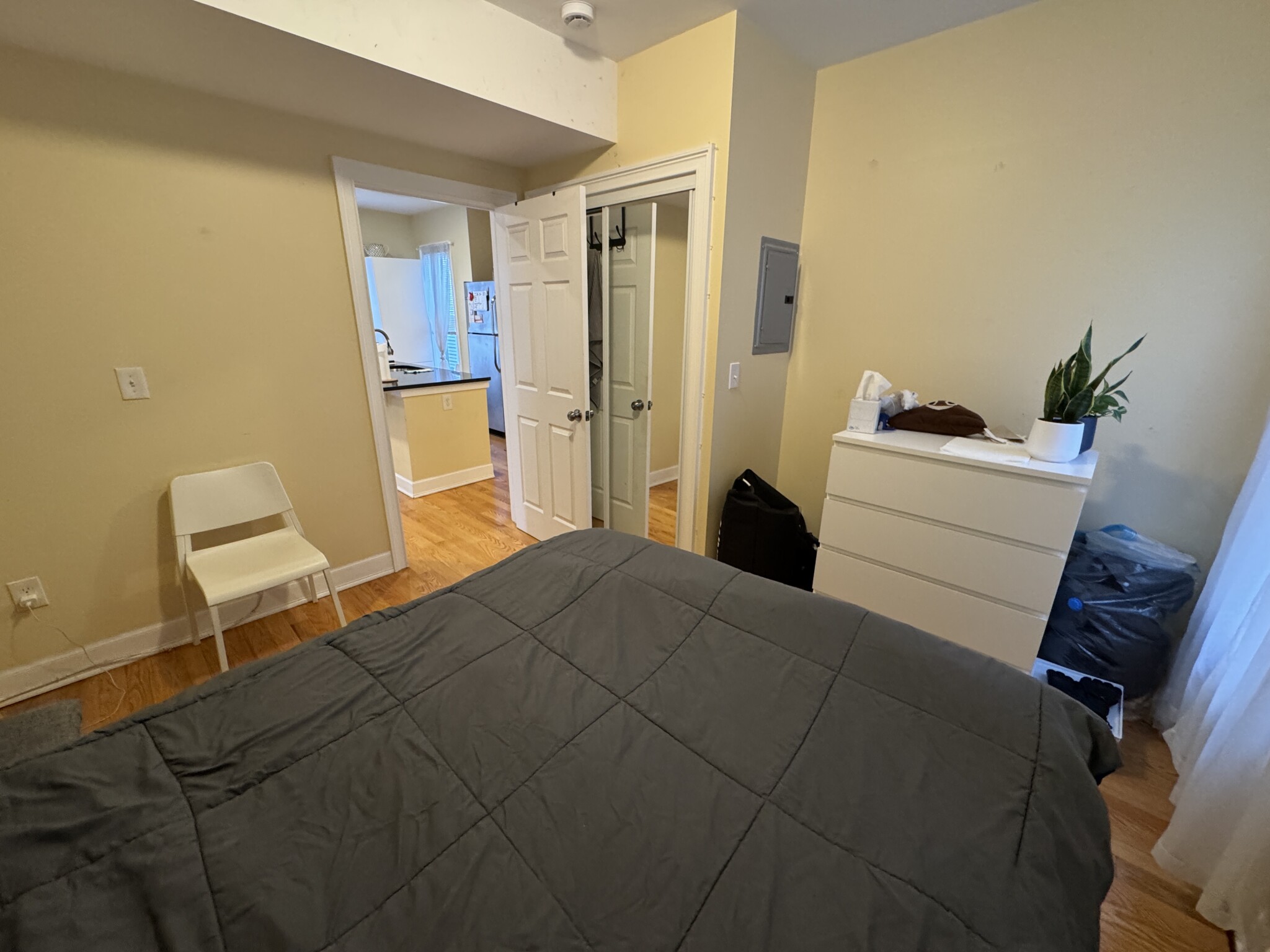 3 bed, 2 bath apartment for rent at 10 Jay St Unit 02, Davis Square — photo 12 of 23