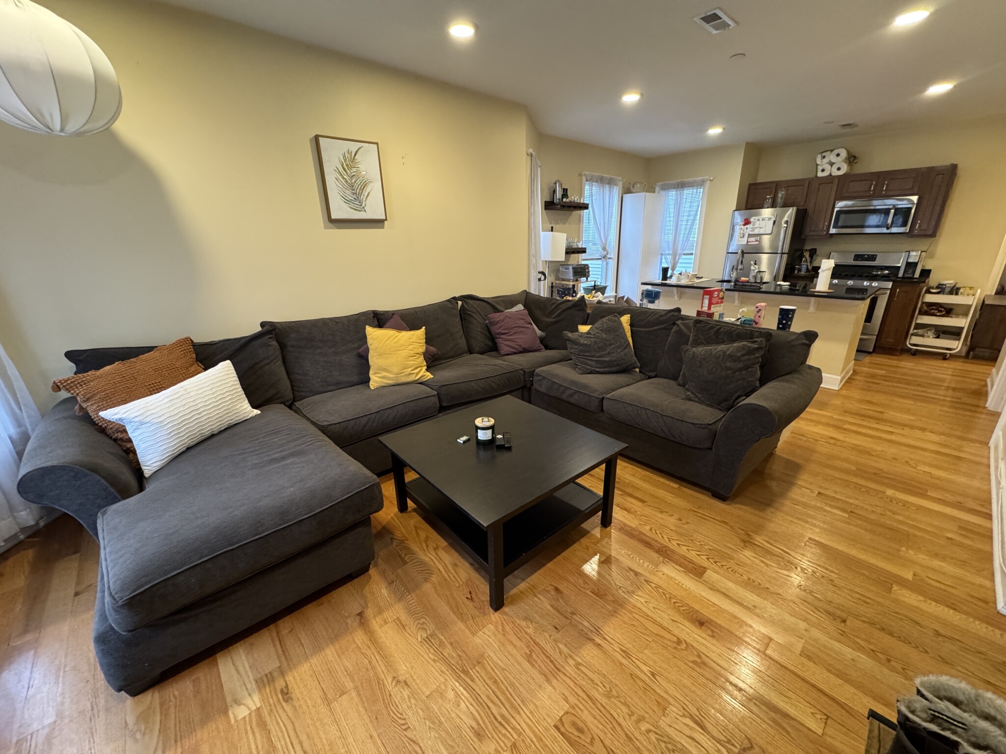 3 bed, 2 bath apartment for rent at 10 Jay St Unit 02, Davis Square — photo 3 of 23