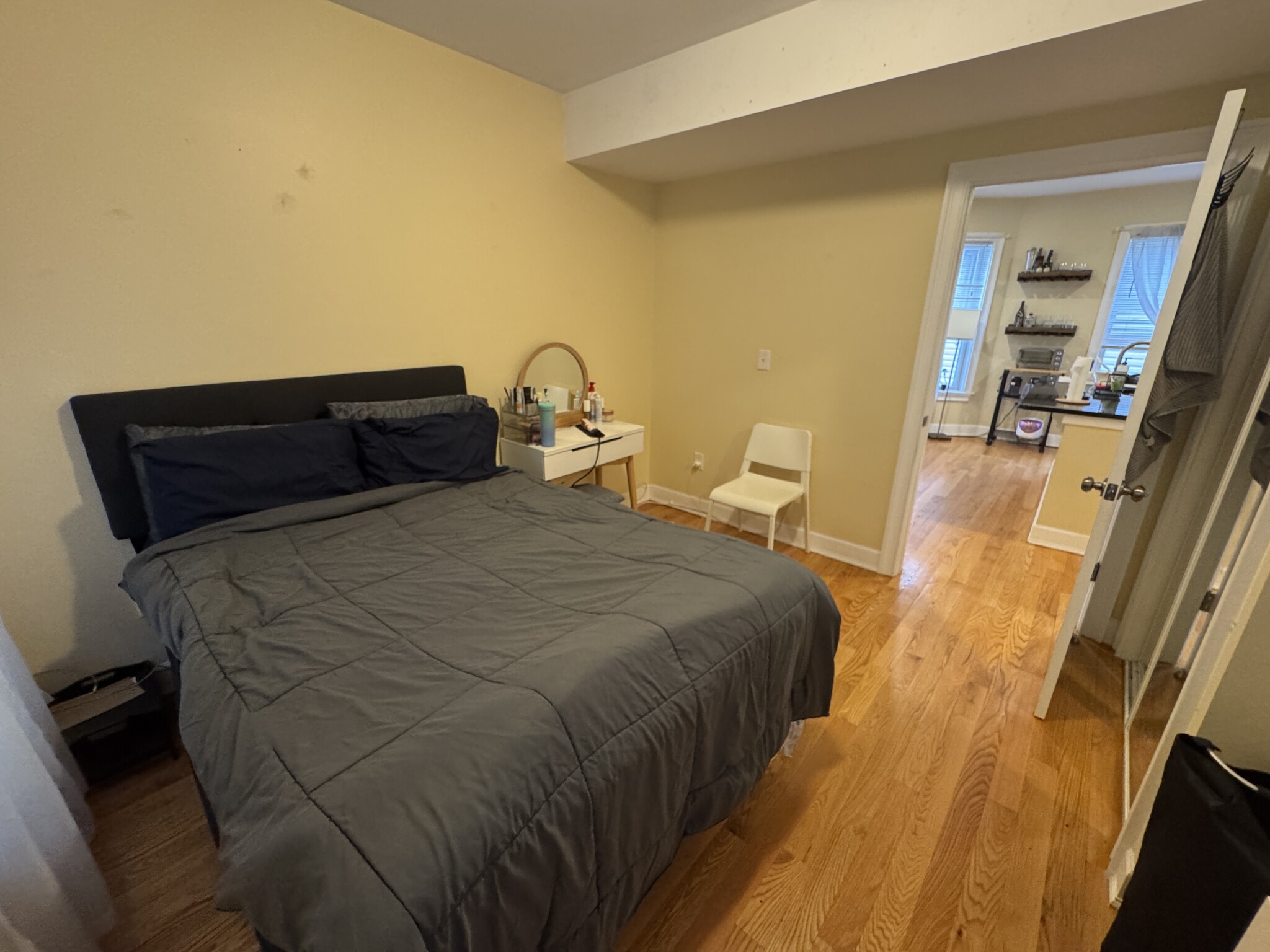 3 bed, 2 bath apartment for rent at 10 Jay St Unit 02, Davis Square — photo 11 of 23