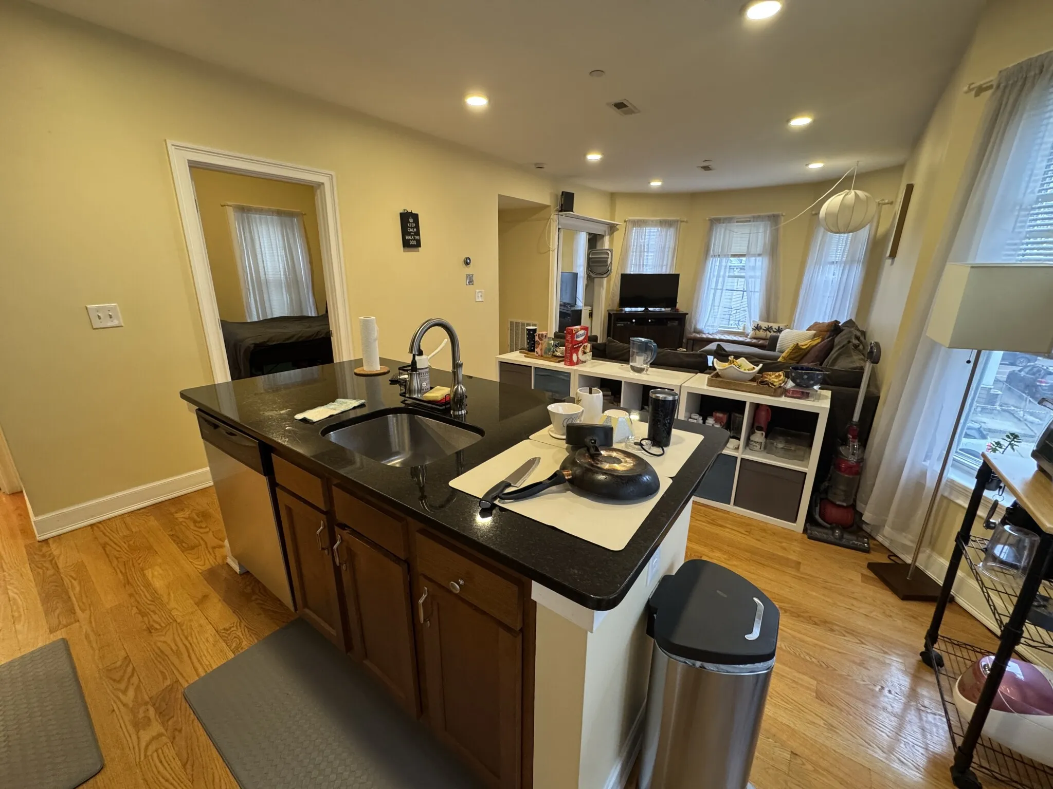 3 bed, 2 bath apartment for rent at 10 Jay St Unit 2, Davis Square — photo 8 of 23