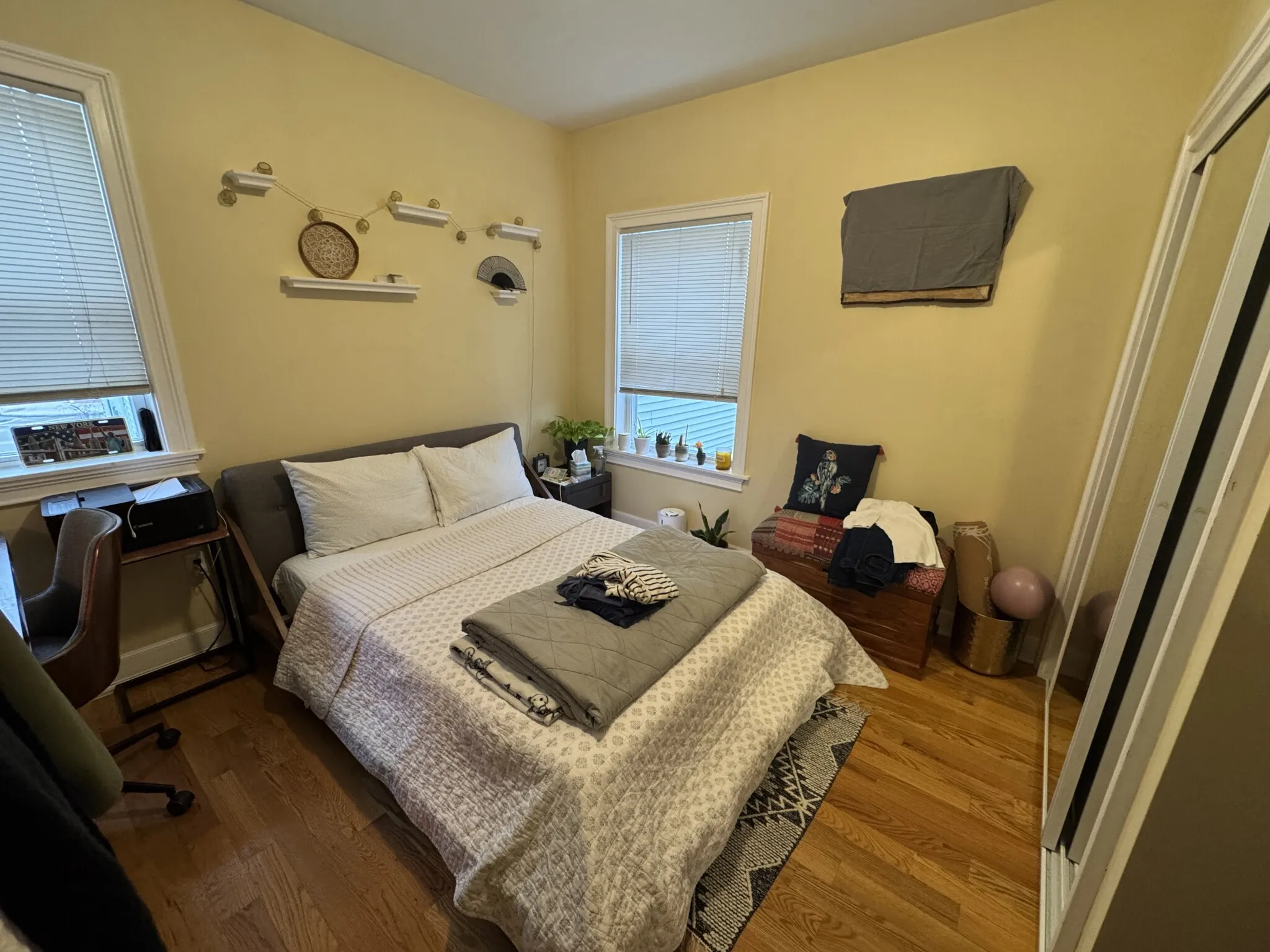 3 bed, 2 bath apartment for rent at 10 Jay St Unit 2, Davis Square — photo 17 of 23