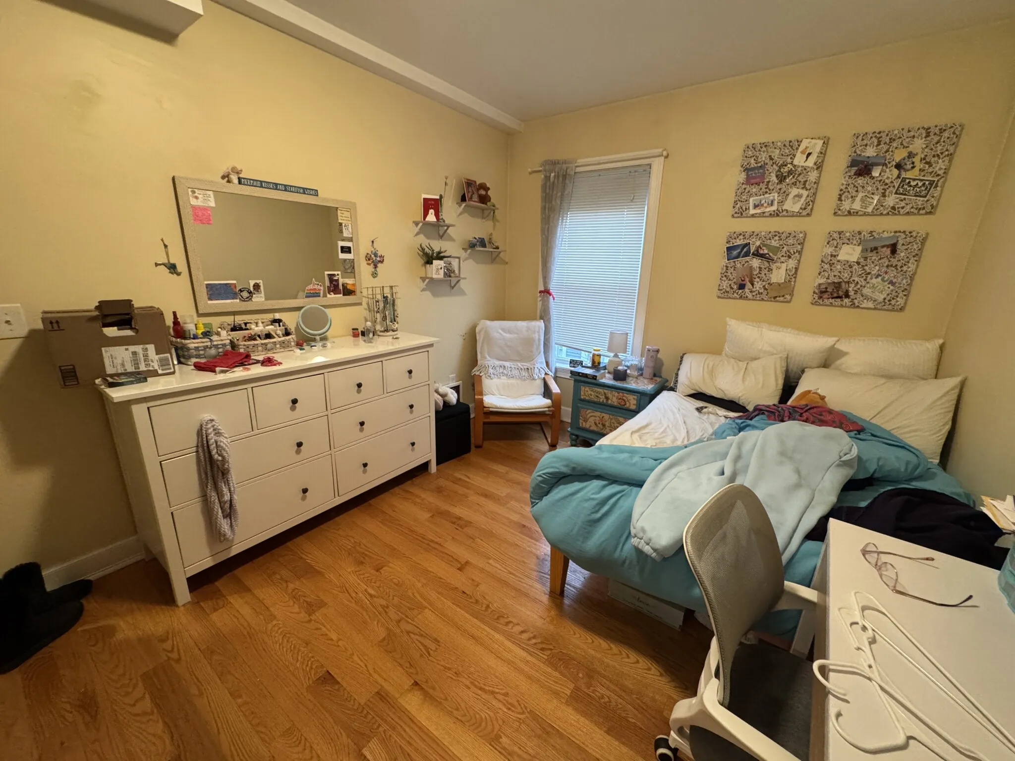 3 bed, 2 bath apartment for rent at 10 Jay St Unit 2, Davis Square — photo 15 of 23