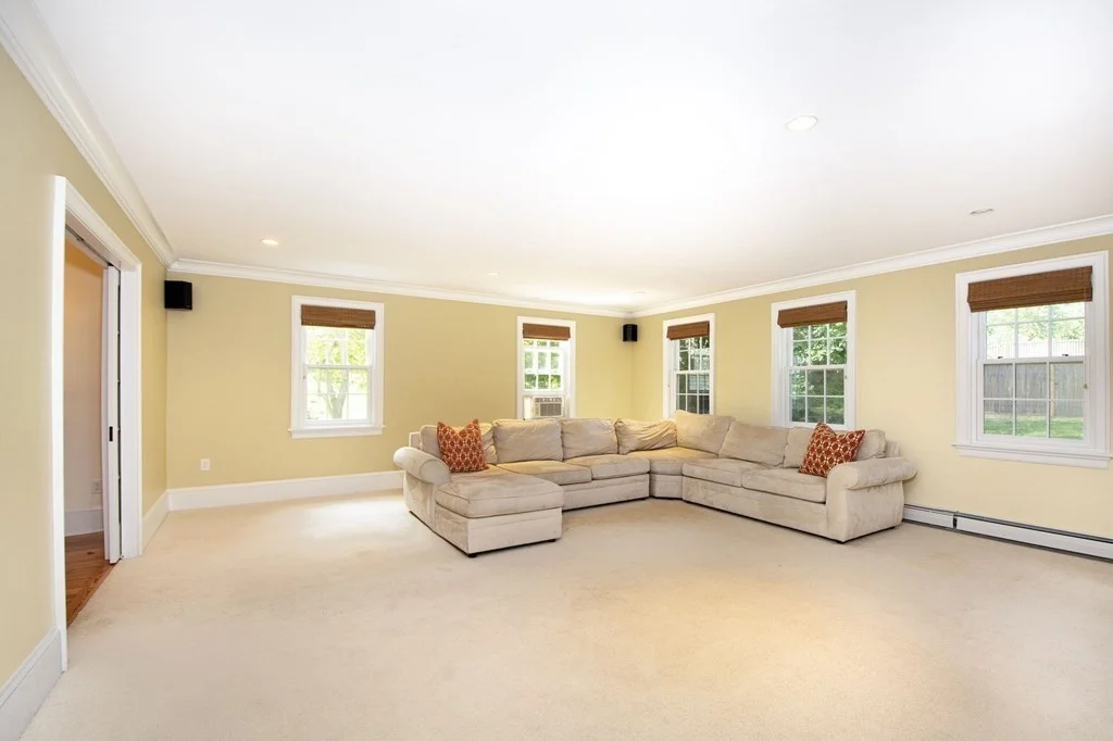 5 bed, 2 bath apartment for rent at 10 Joy Pl, Cohasset — photo 28 of 29