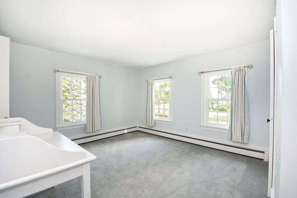 5 bed, 2 bath apartment for rent at 10 Joy Pl, Cohasset — photo 21 of 29
