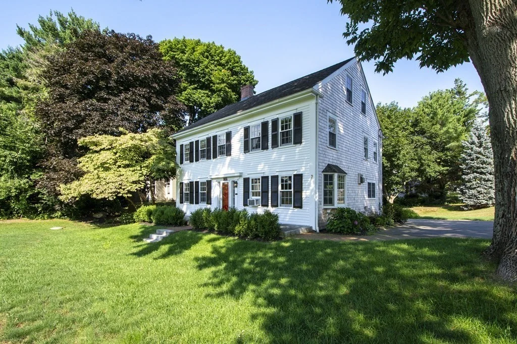 5 bed, 2 bath apartment for rent at 10 Joy Pl, Cohasset