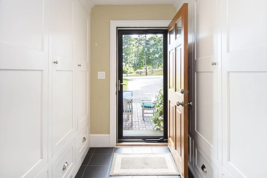 5 bed, 2 bath apartment for rent at 10 Joy Pl, Cohasset — photo 17 of 29