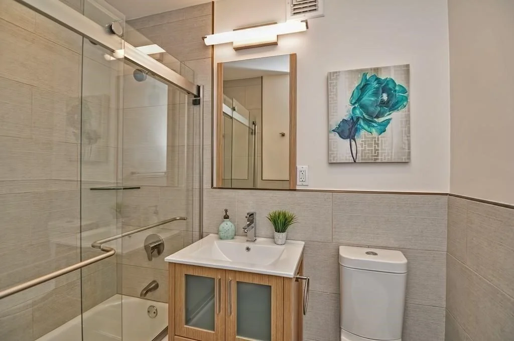 3 bed, 1 bath apartment for rent at 10 Juniper Unit 38, Brookline Village — photo 3 of 4