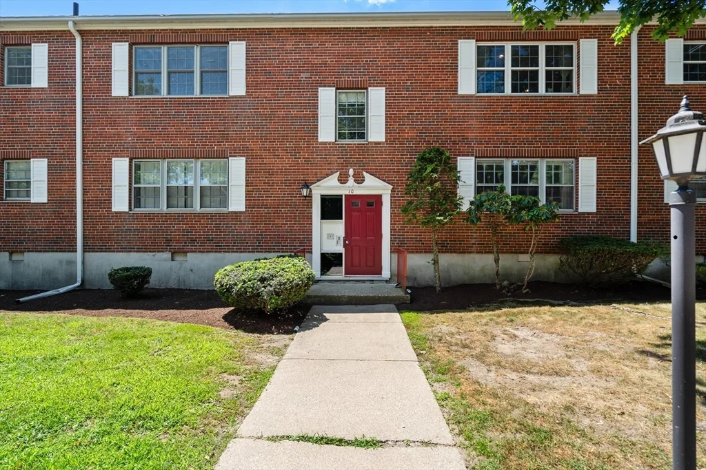 2 bed, 1 bath apartment for rent at 10 Lake Shore Ct Unit 3, Brighton — photo 14 of 15