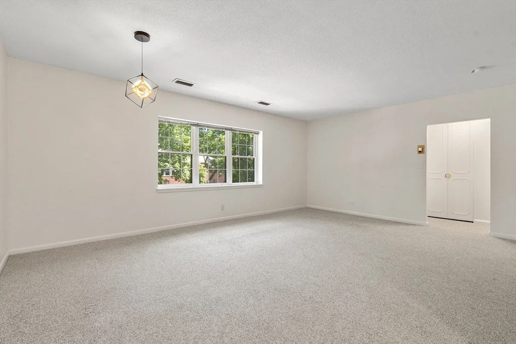 2 bed, 1 bath apartment for rent at 10 Lake Shore Ct Unit 3, Brighton — photo 2 of 15