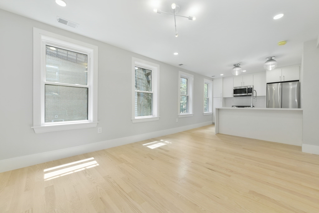 2 bed, 2 bath apartment for rent at 10 Lamson Ct Unit 3, East Boston — photo 5 of 13