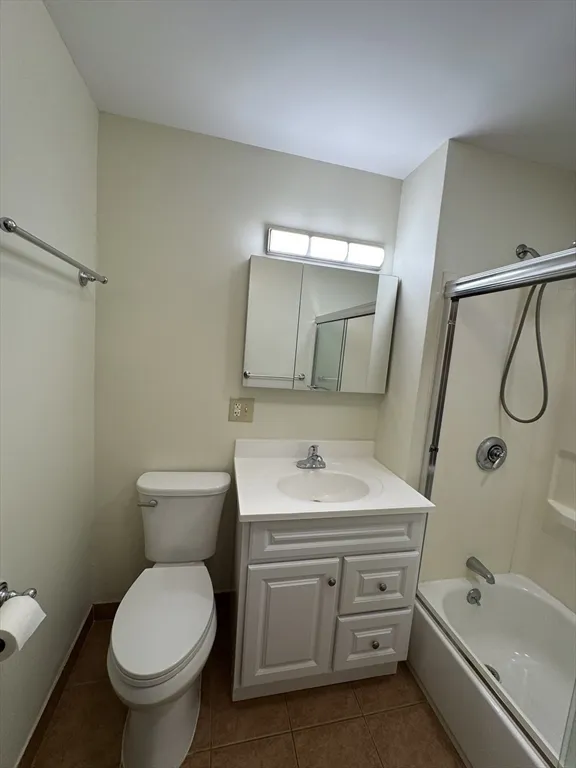 2 bed, 1 bath apartment for rent at 10 Laurel Ter Unit 1, Ward Two — photo 18 of 21