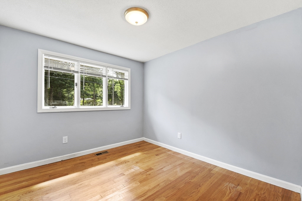 3 bed, 1 bath apartment for rent at 10 Lawndale Rd Unit 1, Mansfield — photo 20 of 33