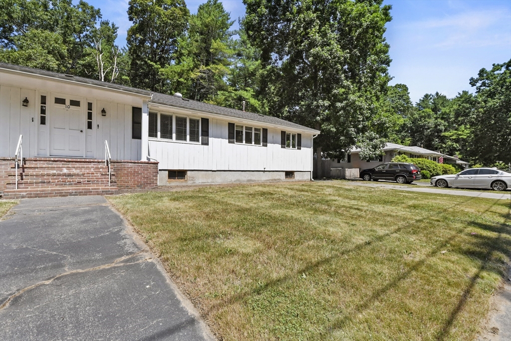 3 bed, 1 bath apartment for rent at 10 Lawndale Rd Unit 1, Mansfield — photo 2 of 33