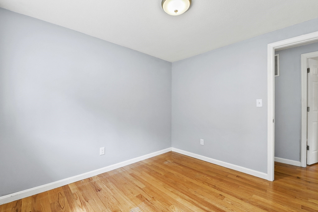 3 bed, 1 bath apartment for rent at 10 Lawndale Rd Unit 1, Mansfield — photo 21 of 33