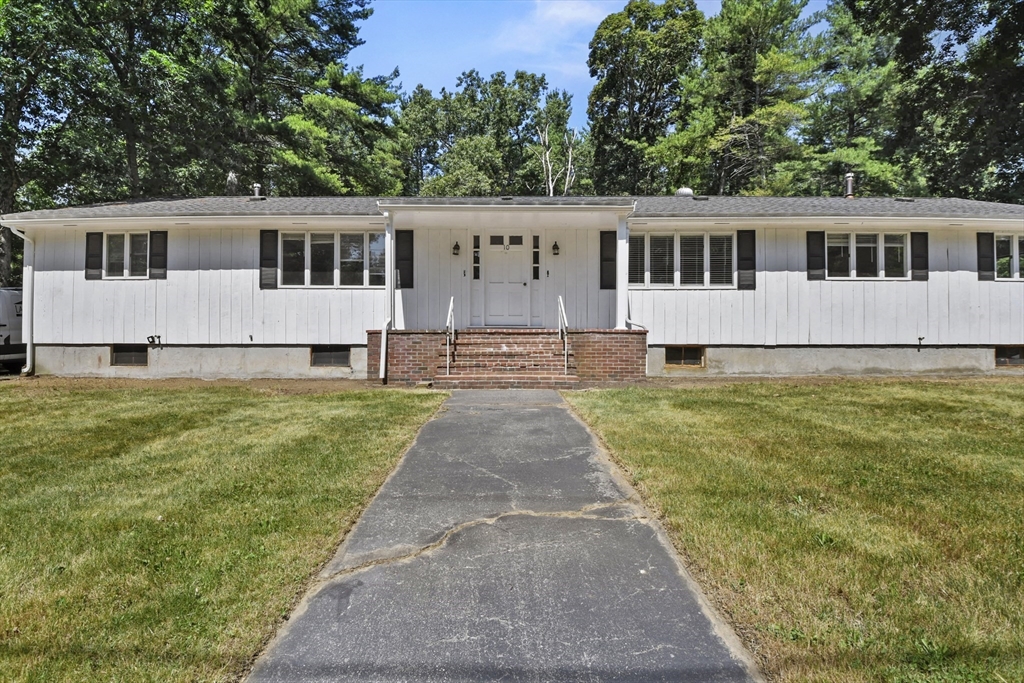 3 bed, 1 bath apartment for rent at 10 Lawndale Rd Unit 1, Mansfield — photo 1 of 33