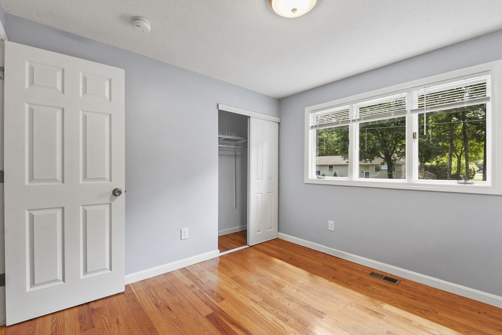 3 bed, 1 bath apartment for rent at 10 Lawndale Rd Unit 1, Mansfield — photo 23 of 33