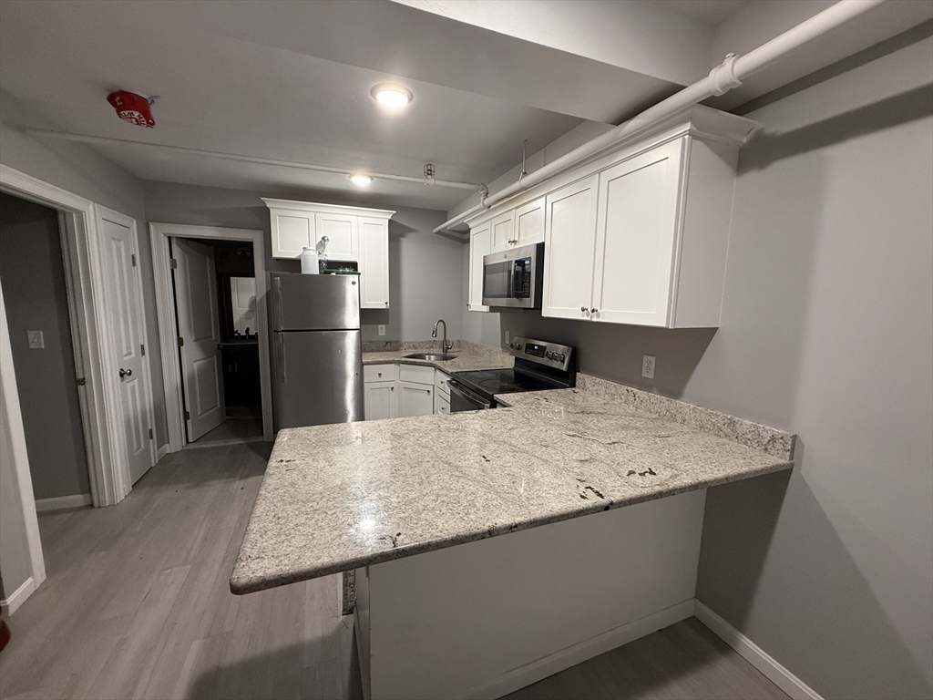 1 bed, 1 bath apartment for rent at 10 Leyden St Unit 1, Downtown — photo 5 of 11