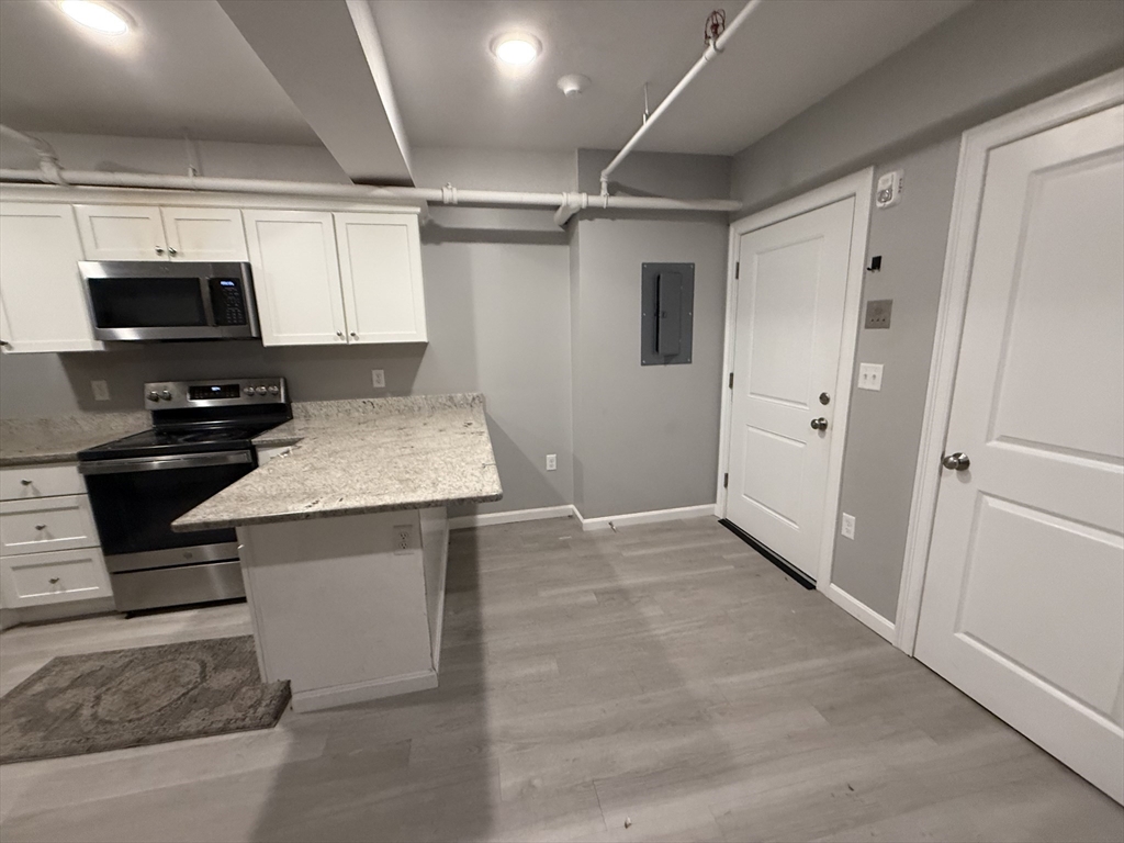 1 bed, 1 bath apartment for rent at 10 Leyden St Unit 1, Downtown — photo 4 of 11