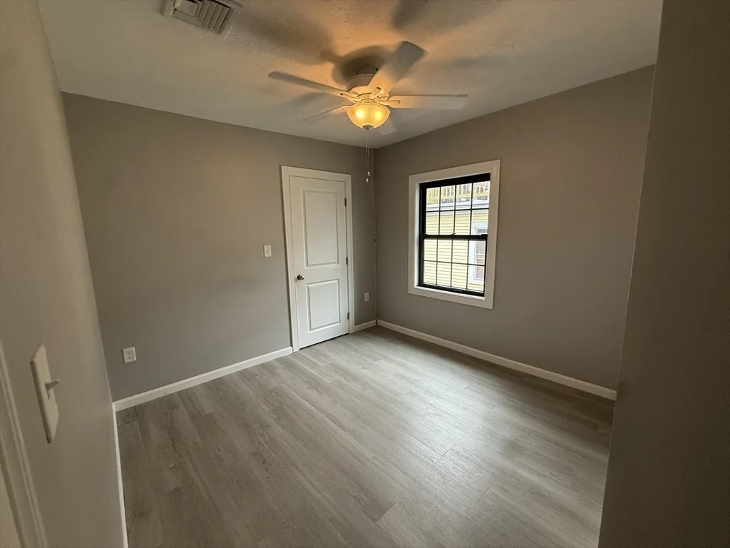 2 bed, 1 bath apartment for rent at 10 Leyden St Unit 3, Plymouth — photo 12 of 15