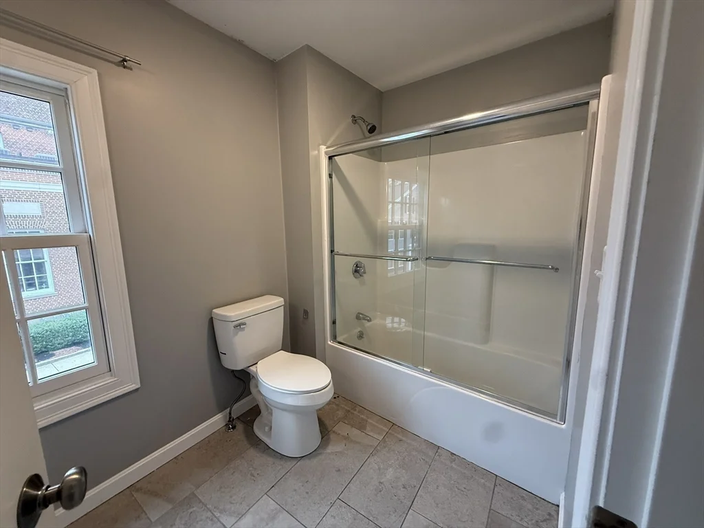 2 bed, 1 bath apartment for rent at 10 Leyden St Unit 3, Plymouth — photo 9 of 15