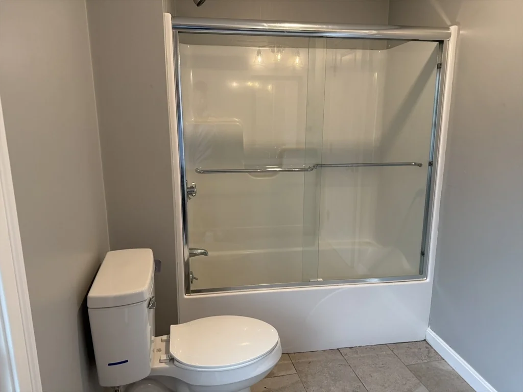 2 bed, 1 bath apartment for rent at 10 Leyden St Unit 3, Plymouth — photo 11 of 15