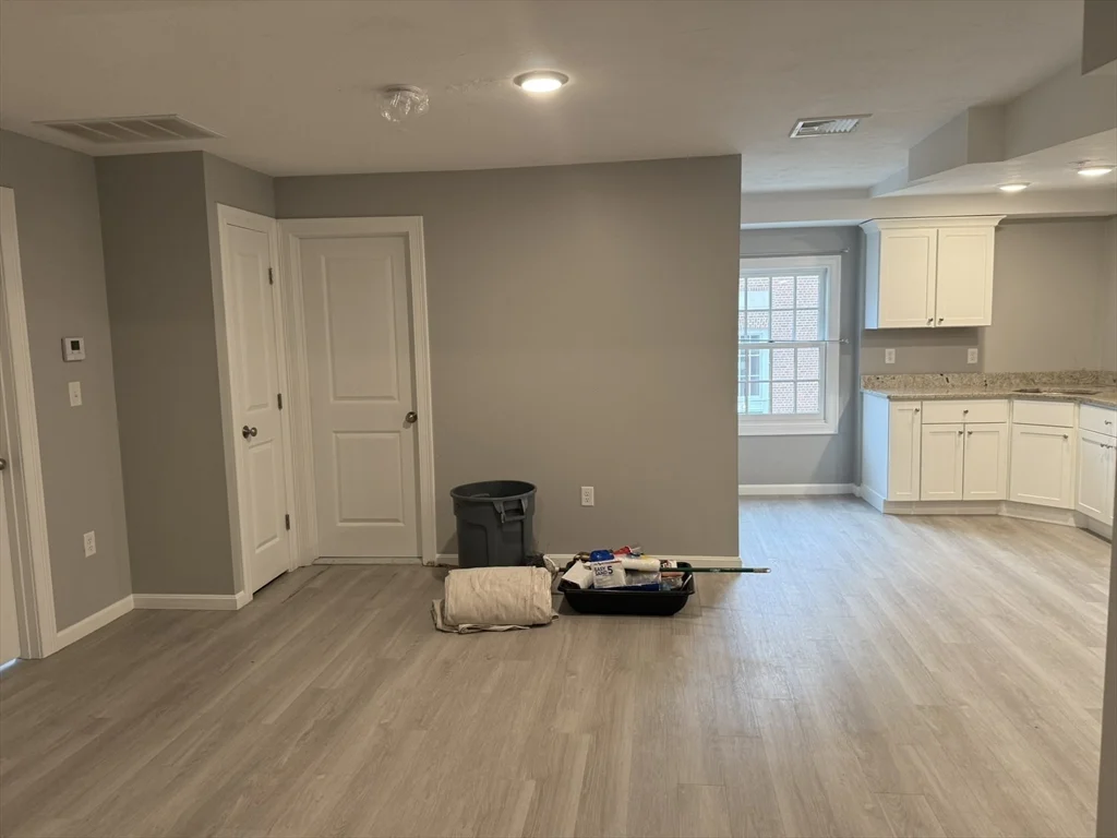 2 bed, 1 bath apartment for rent at 10 Leyden St Unit 3, Plymouth — photo 6 of 15