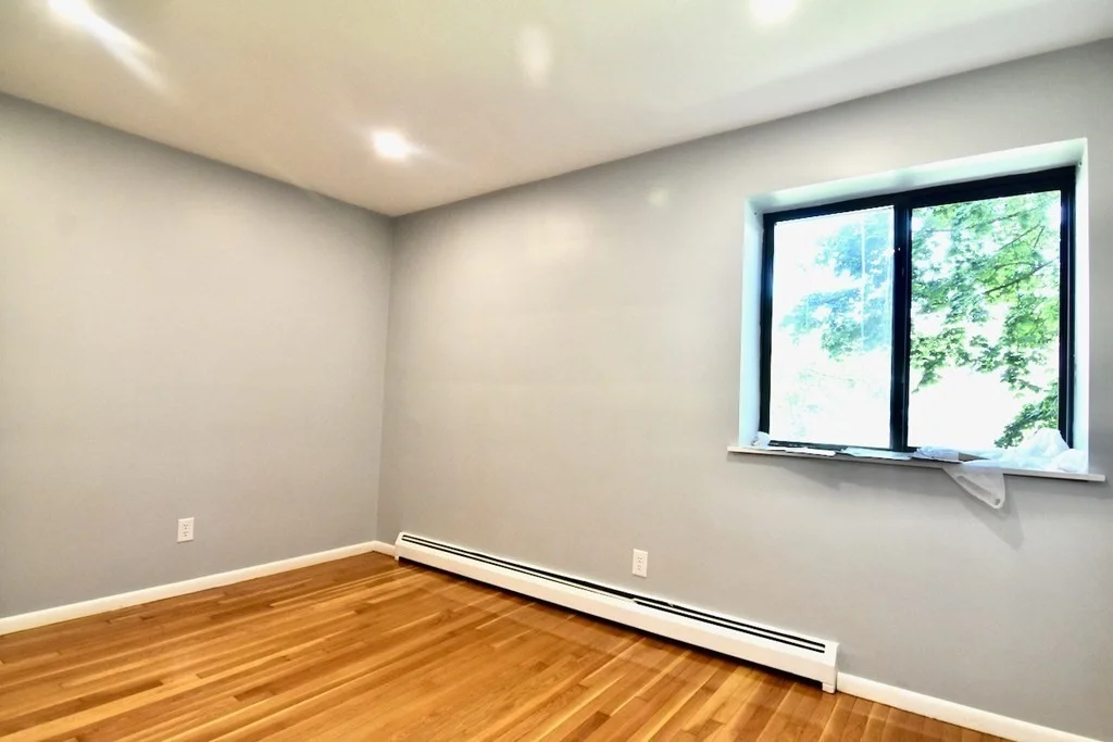 2 bed, 1 bath apartment for rent at 10 Linda Ln Unit 2-2, Dorchester — photo 5 of 21