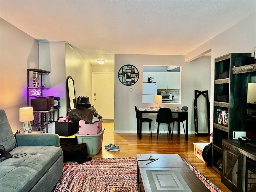 1 bed, 1 bath apartment for rent at 10 Linda Ln Unit 2-6, Dorchester