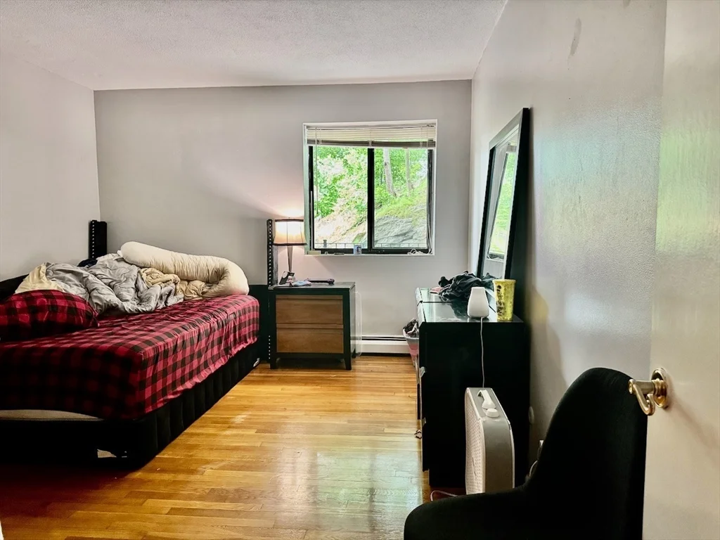 1 bed, 1 bath apartment for rent at 10 Linda Ln Unit 2-6, Dorchester — photo 2 of 16
