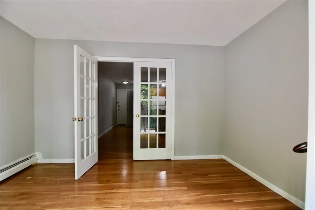 1 bed, 1 bath apartment for rent at 10 Linda Ln Unit 3-6, Dorchester — photo 8 of 17