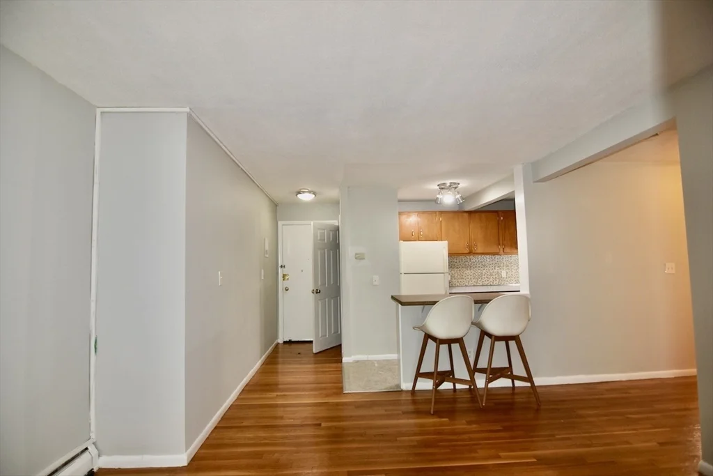 1 bed, 1 bath apartment for rent at 10 Linda Ln Unit 3-6, Dorchester — photo 7 of 17