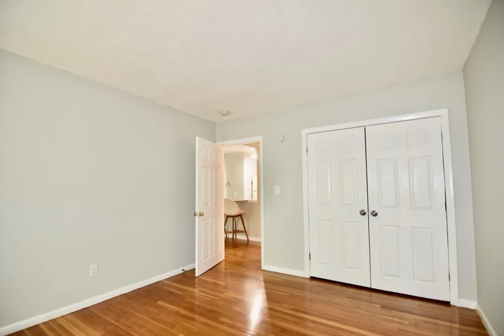 1 bed, 1 bath apartment for rent at 10 Linda Ln Unit 3-6, Dorchester — photo 2 of 17