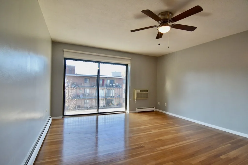 2 bed, 1 bath apartment for rent at 10 Linda Ln Unit 4-1, Dorchester — photo 2 of 21