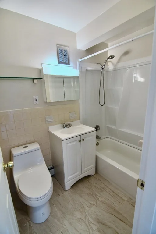 2 bed, 1 bath apartment for rent at 10 Linda Ln Unit 4-1, Dorchester — photo 12 of 21