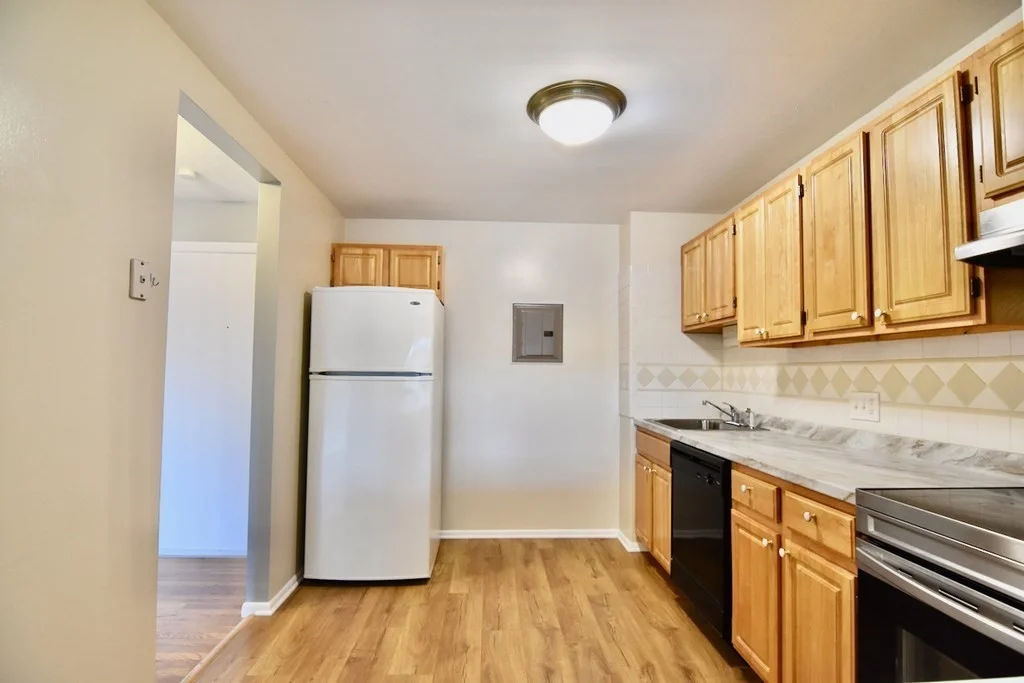 2 bed, 1 bath apartment for rent at 10 Linda Ln Unit 4-1, Dorchester — photo 9 of 21