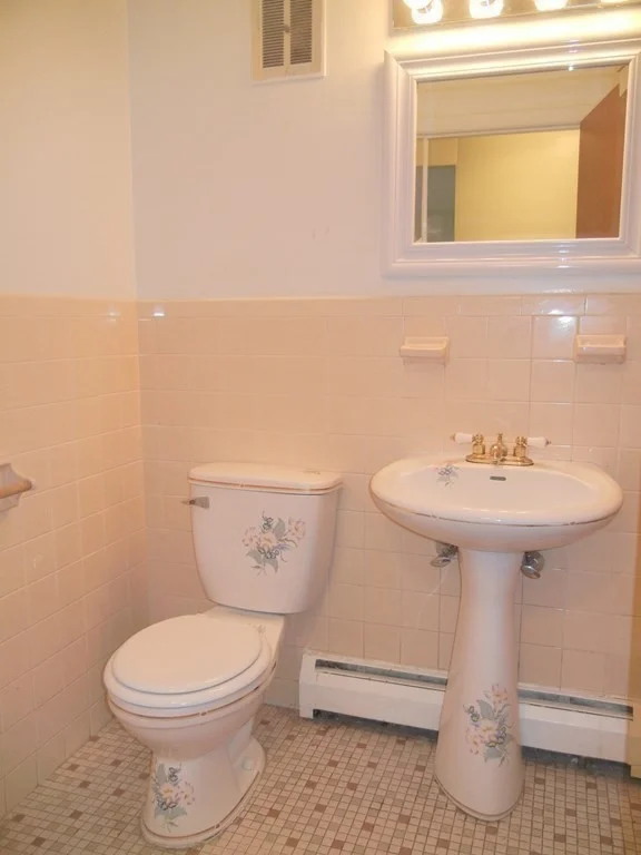 1 bed, 1 bath apartment for rent at 10 Linda Ln Unit 4-4, Dorchester — photo 9 of 14