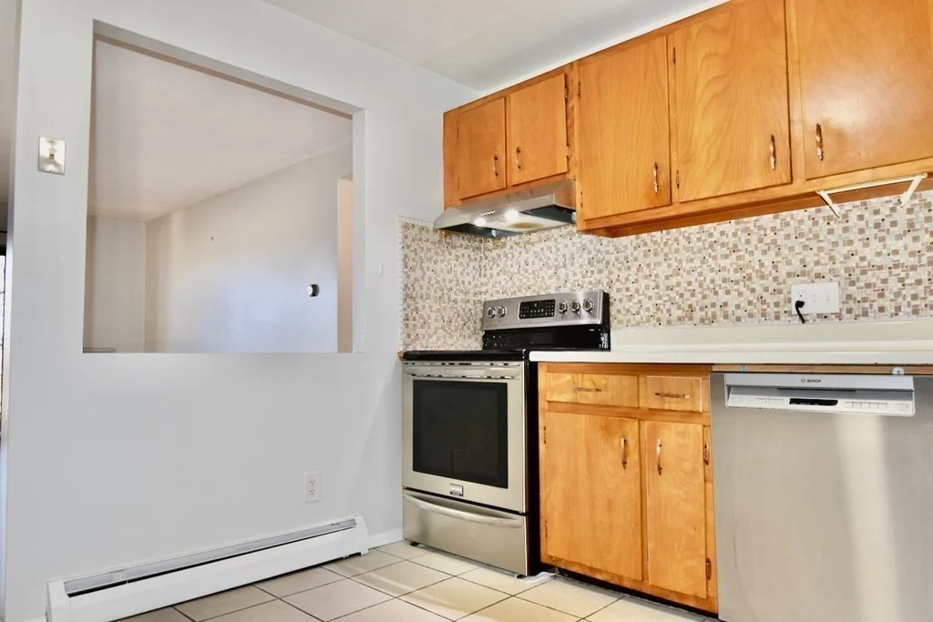 1 bed, 1 bath apartment for rent at 10 Linda Ln Unit 4-4, Dorchester — photo 1 of 14