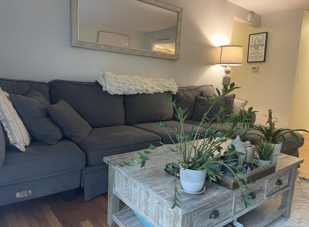 2 bed, 1 bath apartment for rent at 10 Linda Ln Unit 48, Dorchester — photo 6 of 13