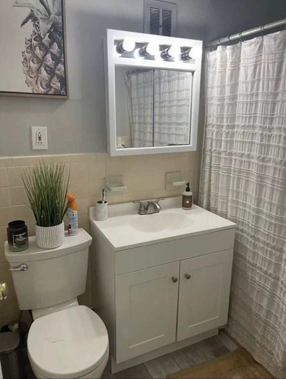 2 bed, 1 bath apartment for rent at 10 Linda Ln Unit 48, Dorchester — photo 12 of 13