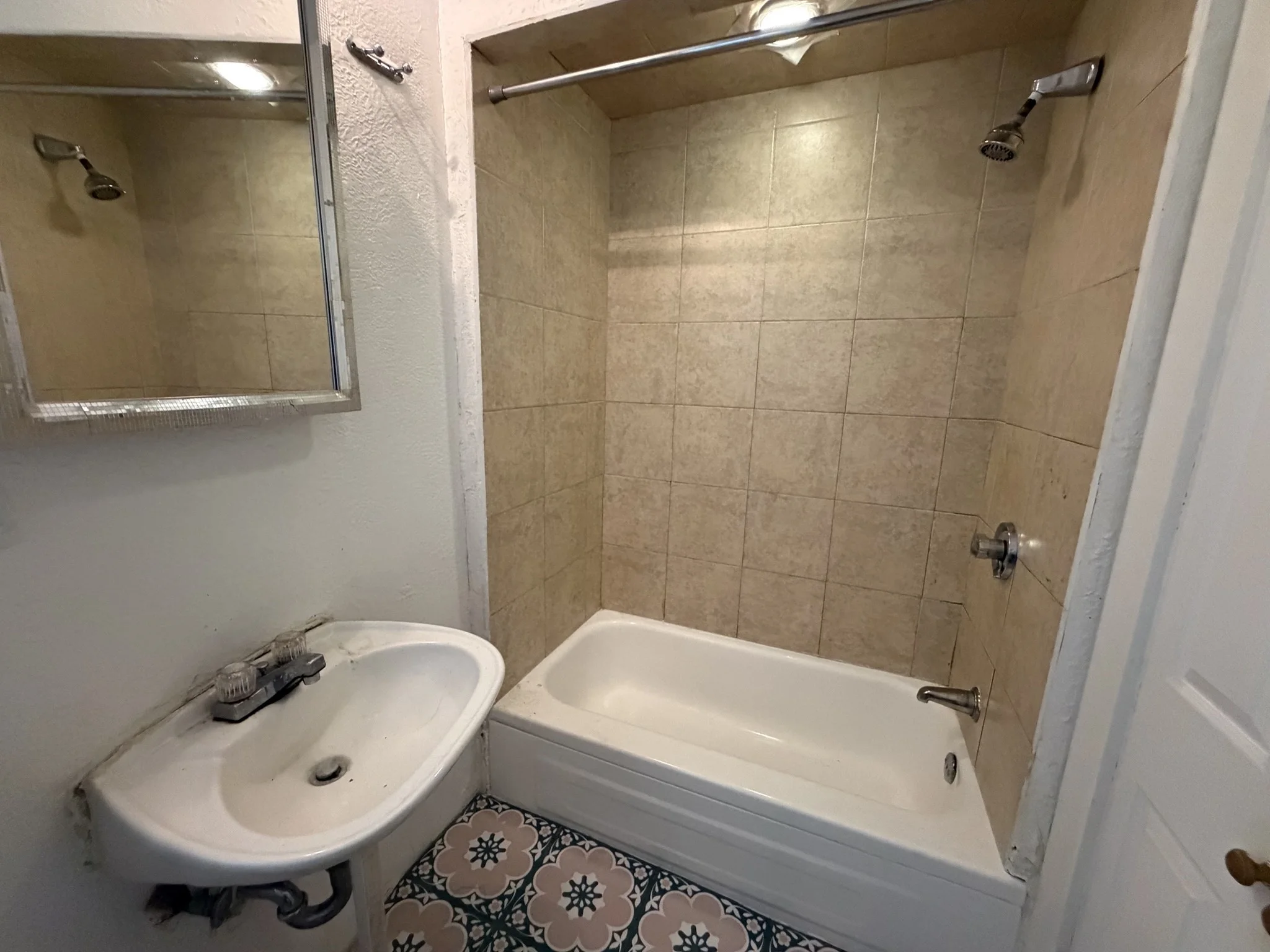 3 bed, 2 bath apartment for rent at 10 Lindall Pl Unit 5, Beacon Hill — photo 15 of 21