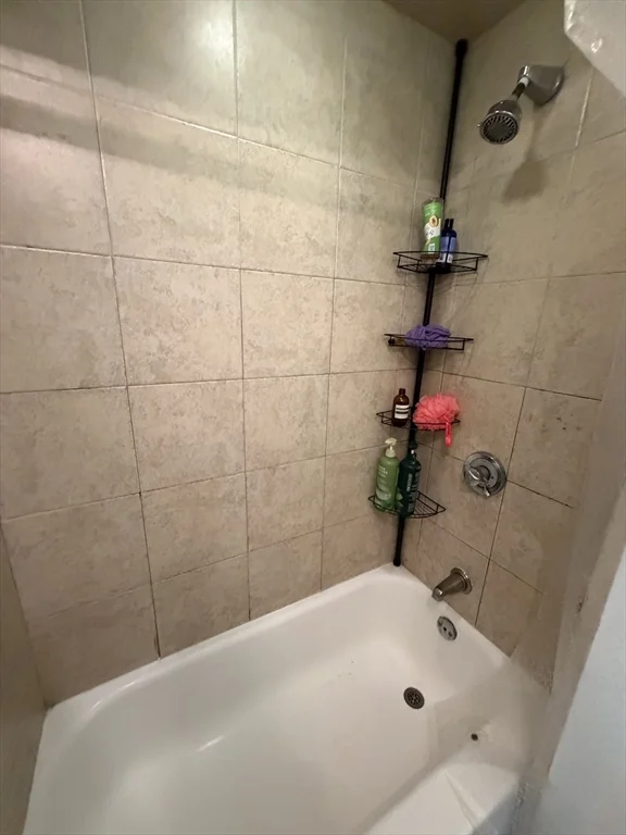 3 bed, 2 bath apartment for rent at 10 Lindall Pl Unit 5, Beacon Hill — photo 14 of 23